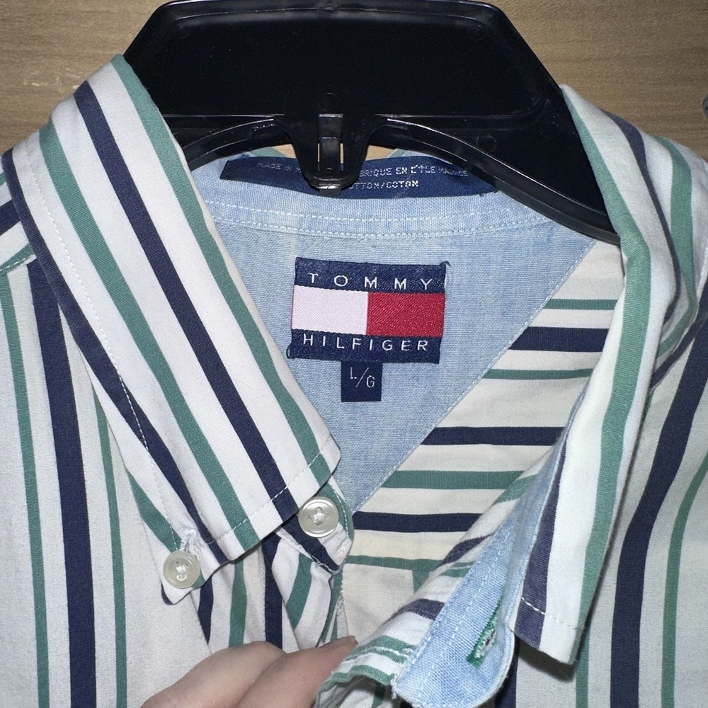 Vintage 1990s Tommy Hilfiger Embroidered Crest StripeButton-Up Shirt Men's Large - Picture 5 of 11